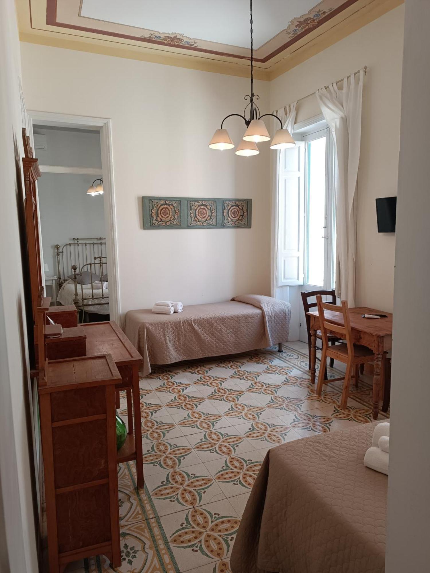 Boutique Rooms And Breakfast Granveliero Trapani Luaran gambar