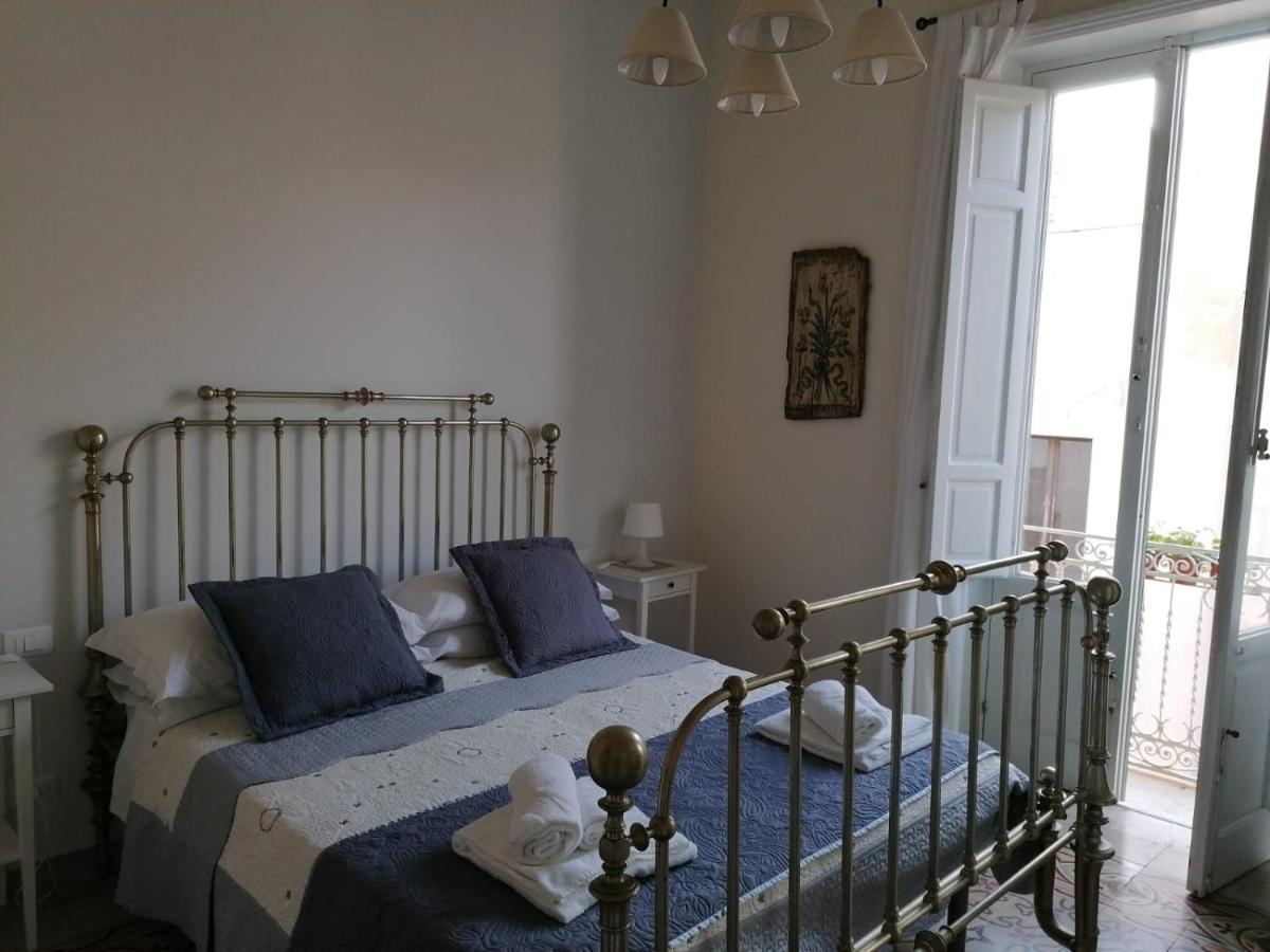 Boutique Rooms And Breakfast Granveliero Trapani Luaran gambar